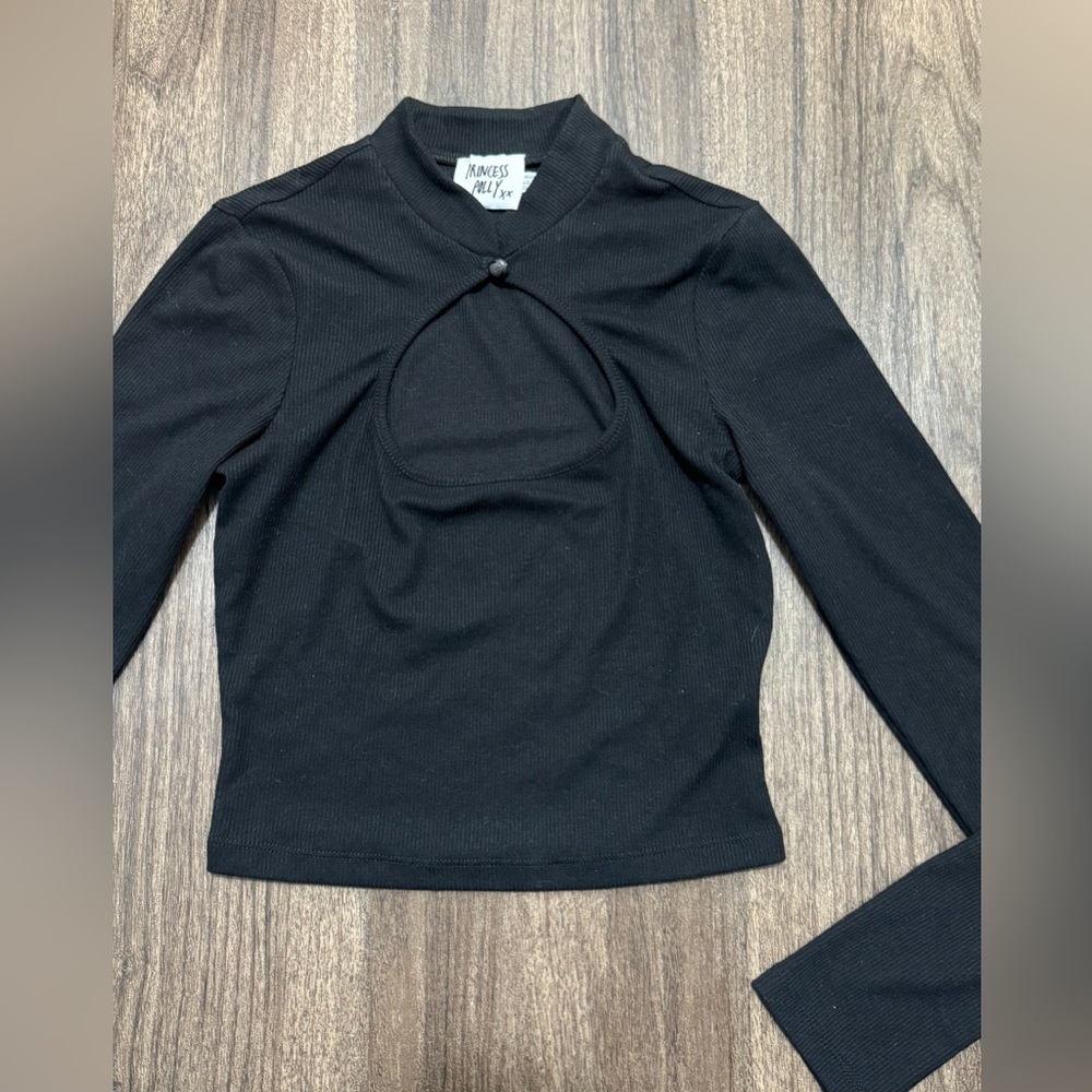 Size 4 Princess Polly back top